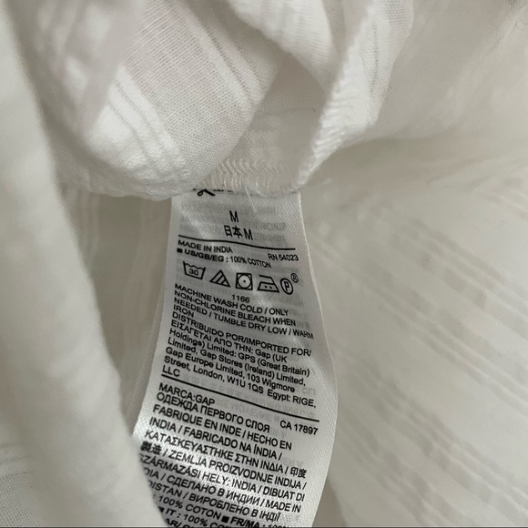 Gap Sleeveless Ruffle V-Neck Top in White size M - Picture 7 of 7